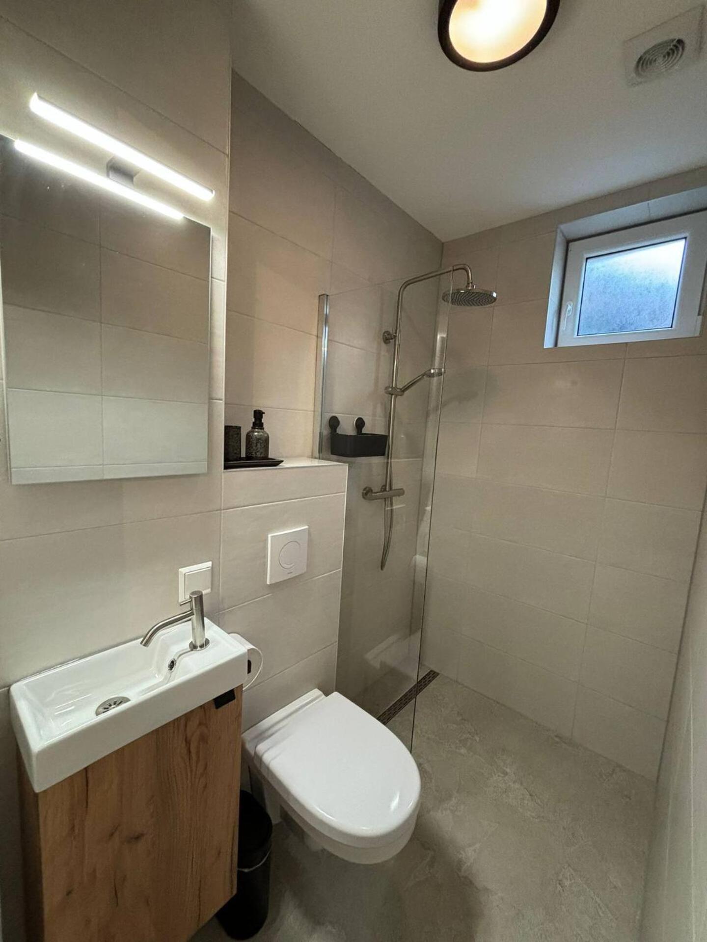 Bed And Breakfast Heerenveen Centrum Met Prive Sauna En Jacuzzi Bagian luar foto